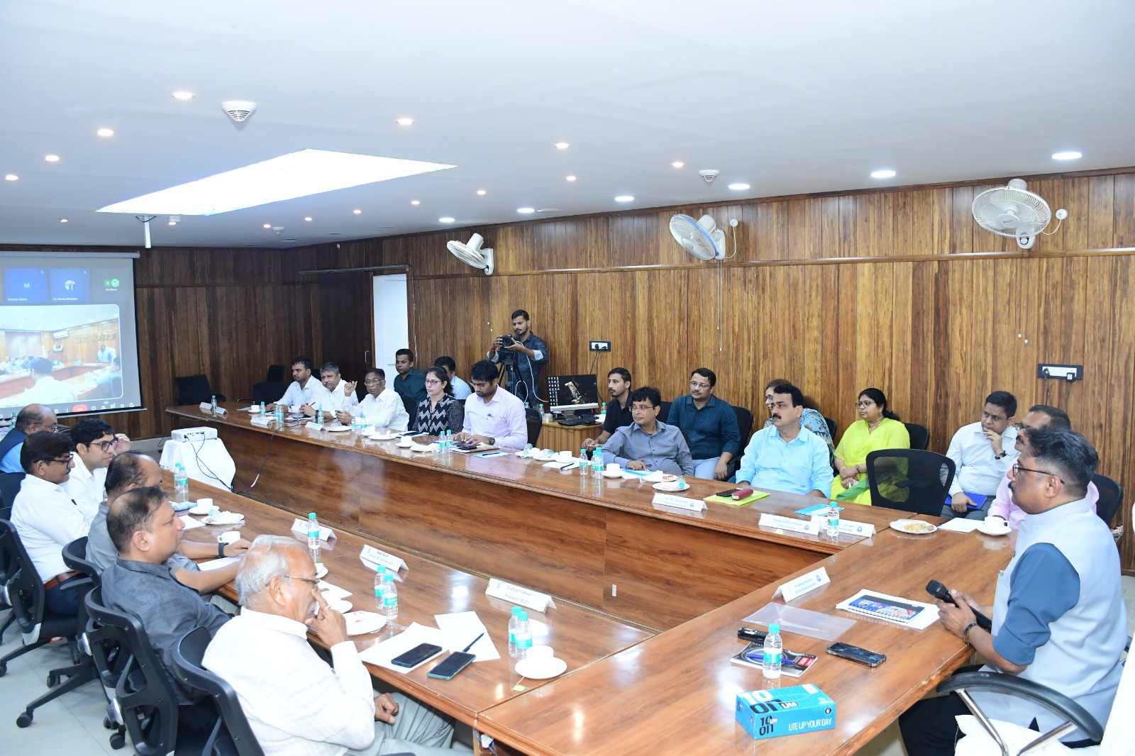 Delegates participating in GST taxpayer outreach seminar organised by CGST Audit Ranchi